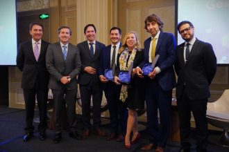 Foto, de izquierda a derecha: Roberto Cádiz - Alberto Kresse - Jorge Vargas Romero - Geovanny Solera - Ivonne Bell - Nicolás Rojo - Marco Saldías